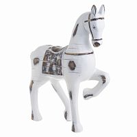 лошадь white horse в Абакане